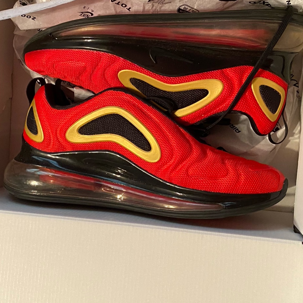 Womens Nike air max 720
